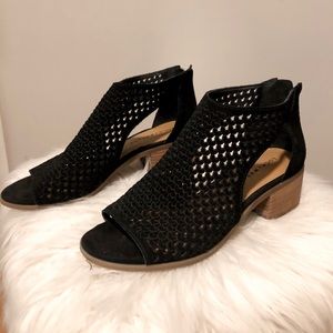 Lucky Brand open toe heeled boots black 9-9.5